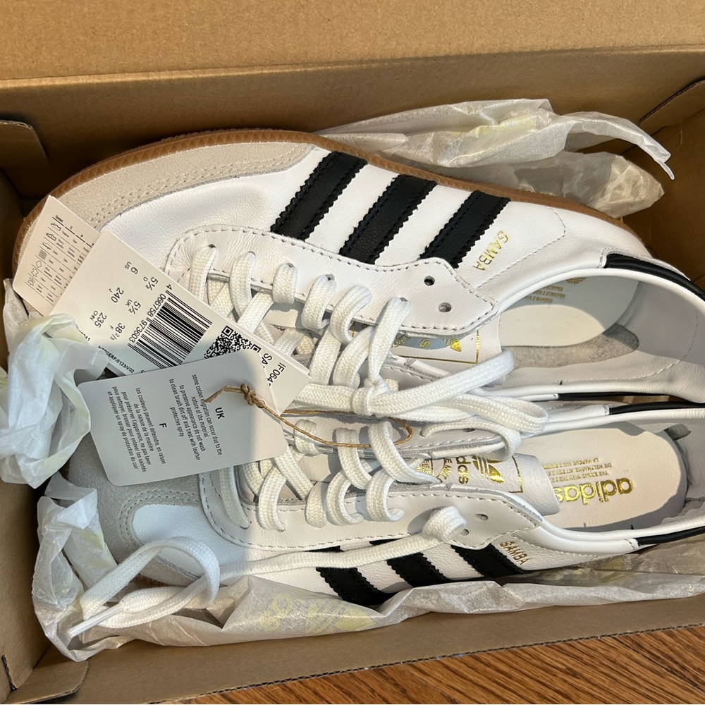 Adidas Samba Decon UK 5.5 ( US 6) brand new never worn with tags